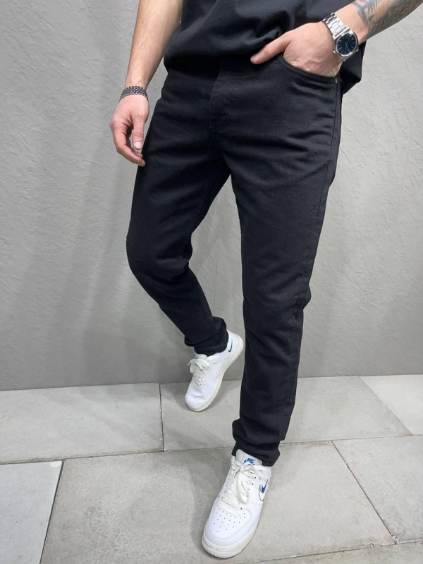 Черные стильные джинсы D-623