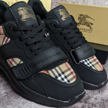 Брендові чорні чоловічі кросівки Burberry Т-676