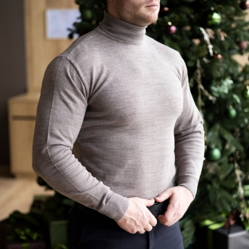 Стильный мужской однотонный гольф кофейного цвета Т-801