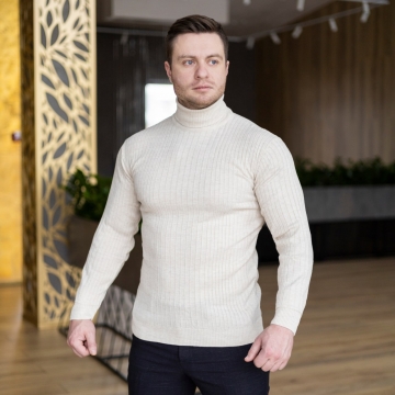 Стильный мужской гольф с полосками молочного цвета Т-804