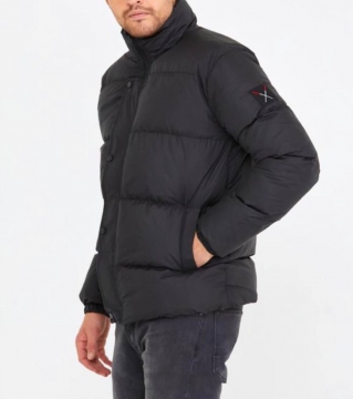 Черная короткая мужская куртка на зиму без капюшона К-923