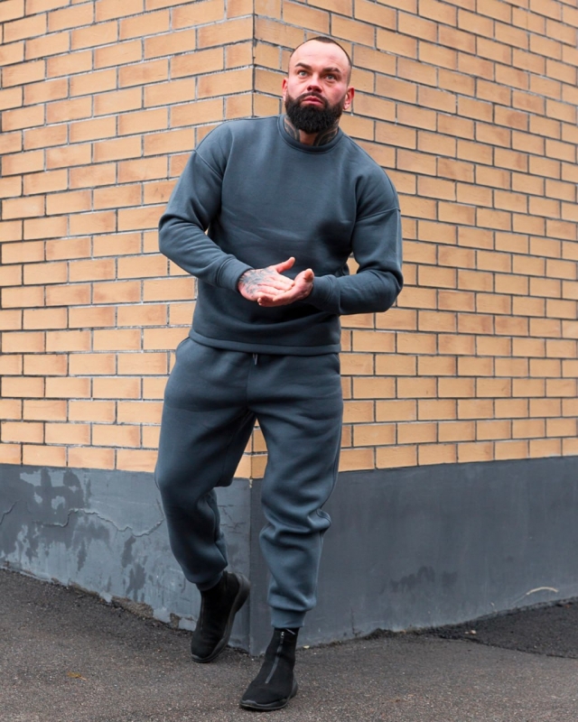 Темно сірий чоловічий утеплений комплект штани та світшот К-621