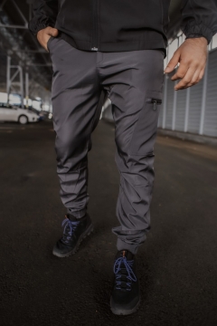 Модные темно серые весенние штаны из софтшела Б-457