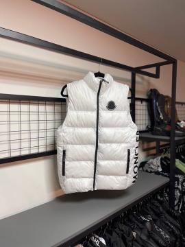 Брендовая мужская жилетка Moncler (3 цвета) К-948