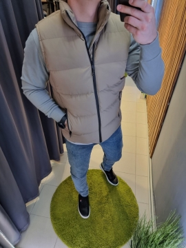 Базовая бежевая мужская жилетка весна осень К-967