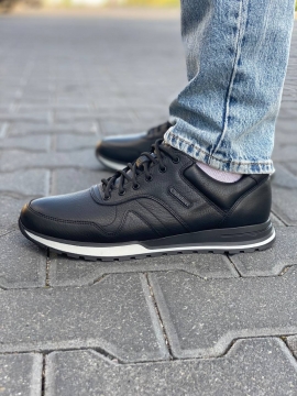 Кожаные мужские черные кроссовки Clubshoes Т-821