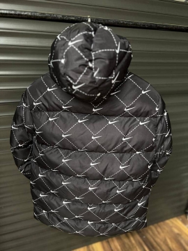 Мужской короткий черный пуховик nike на холлофайбере К-1123